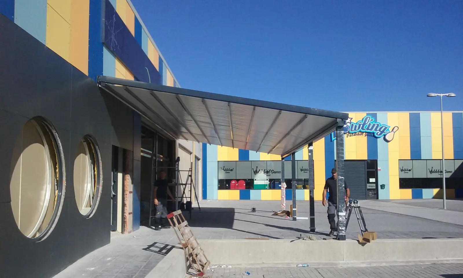 Tensopérgolas - Pergorain en Madrid - Venta e instalación de toldos con tensopérgolas o pergorain en Madrid