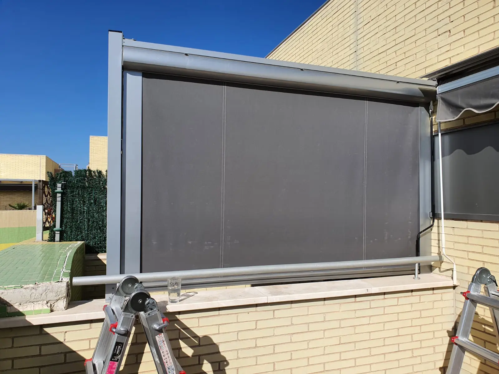 Toldos Cortavientos en Madrid - Venta e instalación de toldos cortavientos en Madrid