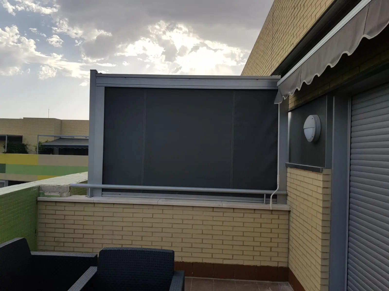 Toldos Cortavientos en Madrid - Venta e instalación de toldos cortavientos en Madrid