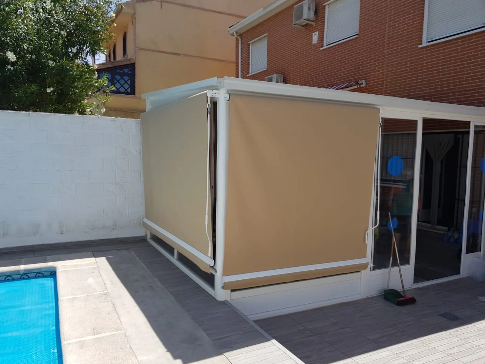 Toldos Cortavientos en Madrid - Venta e instalación de toldos cortavientos en Madrid