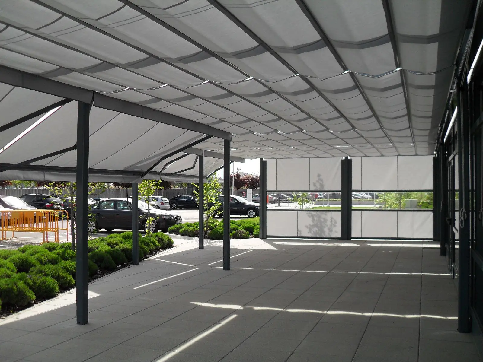 Toldos Cortavientos en Madrid - Venta e instalación de toldos cortavientos en Madrid