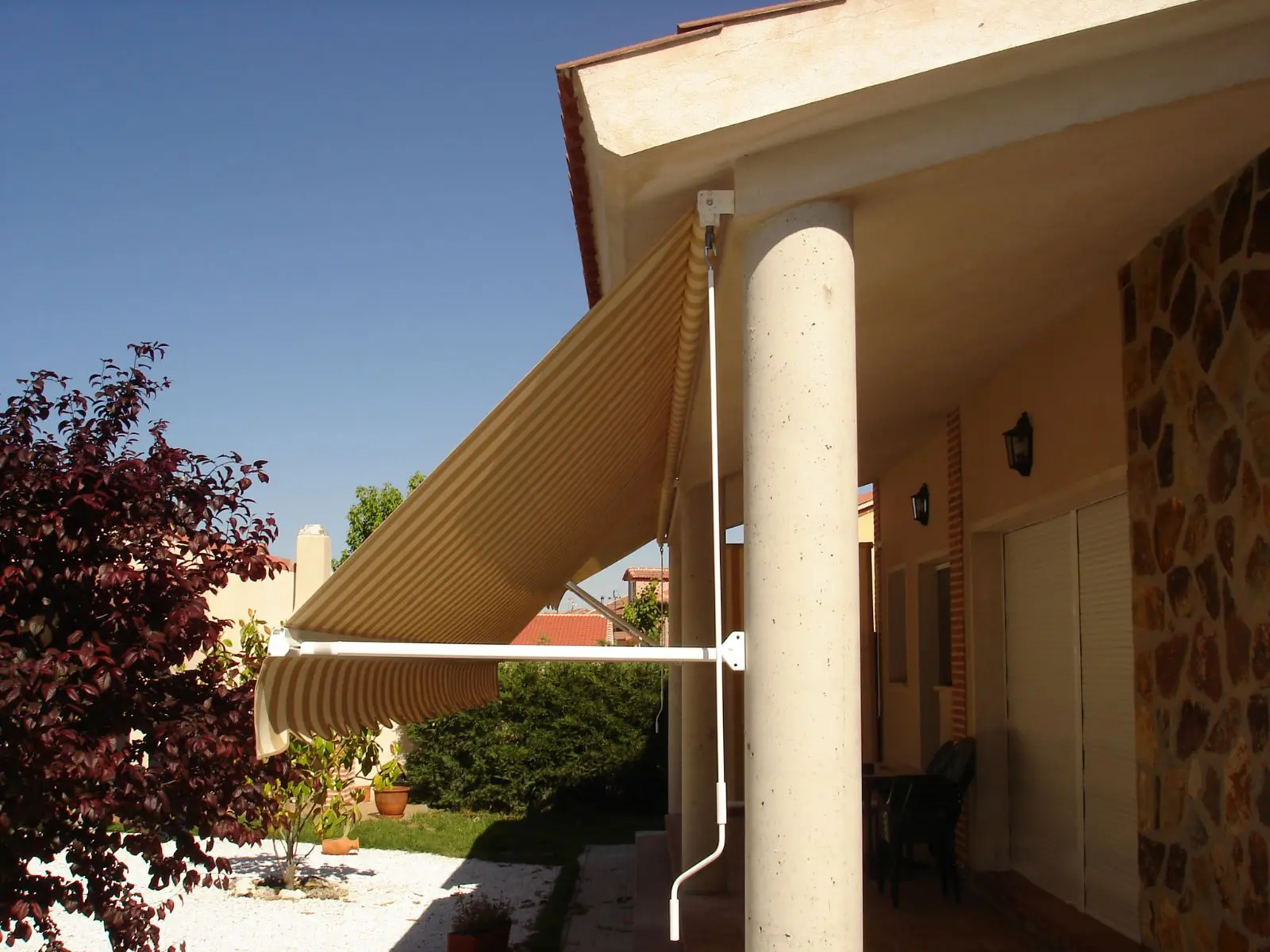 Toldos Portada en Madrid - Venta e instalación de toldos portada en Madrid