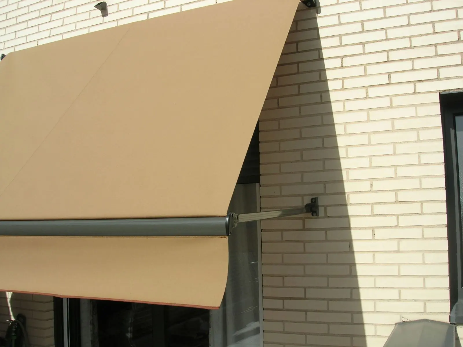 Toldos Portada en Madrid - Venta e instalación de toldos portada en Madrid