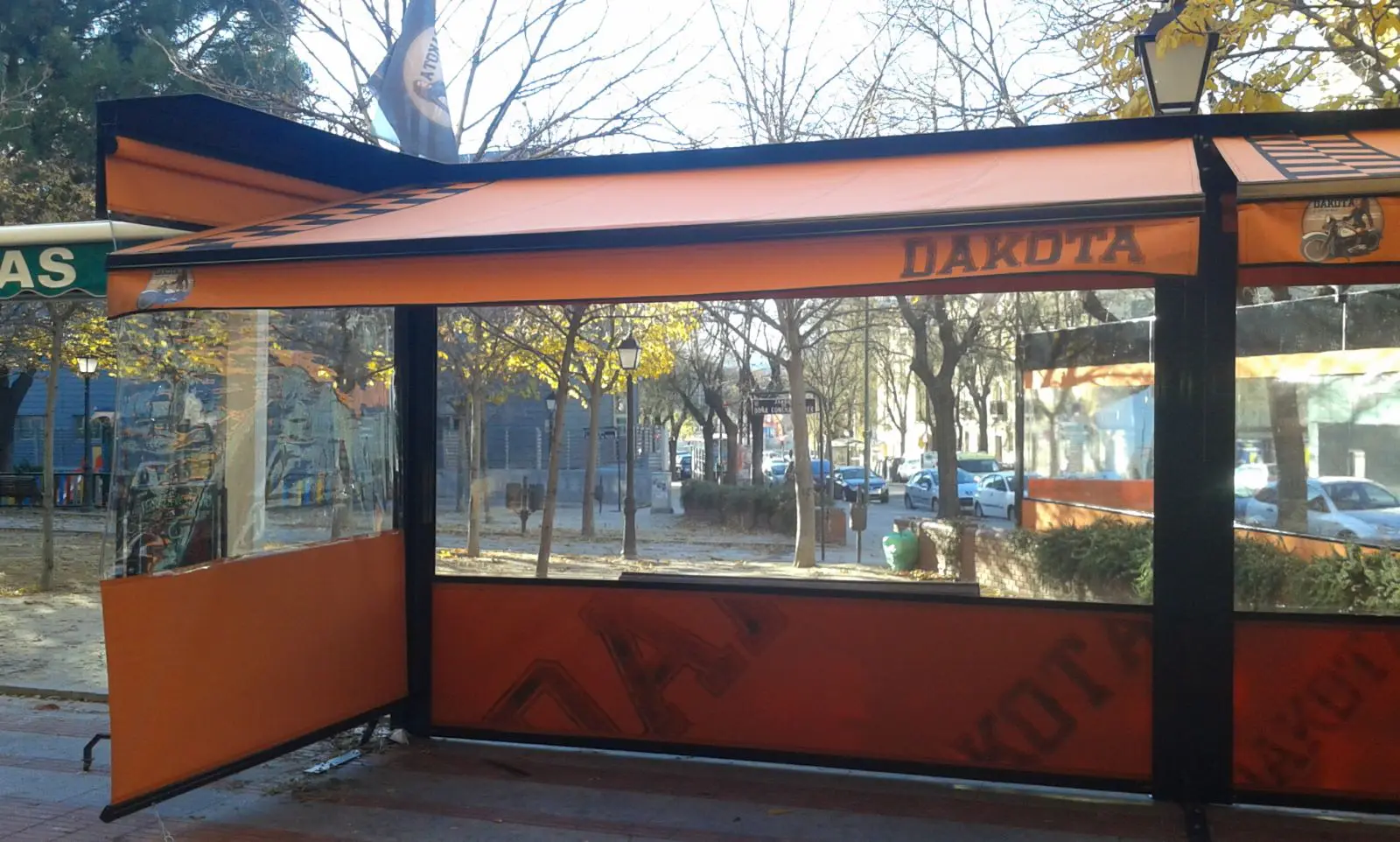 Toldos a Dos Aguas en Madrid - Venta e instalación de toldos a dos aguas en Madrid