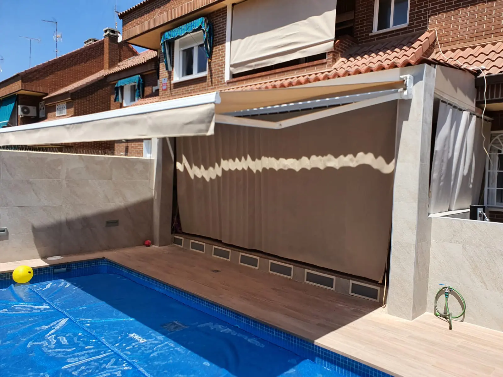 Toldos Extensibles en Madrid - Venta e instalación de toldos extensibles en Madrid