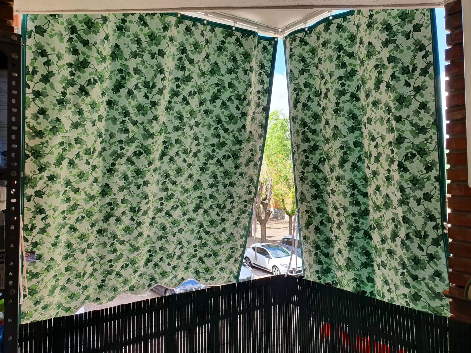 Venta e instalación de toldos tipo stor para viviendas y edificios - Madrid