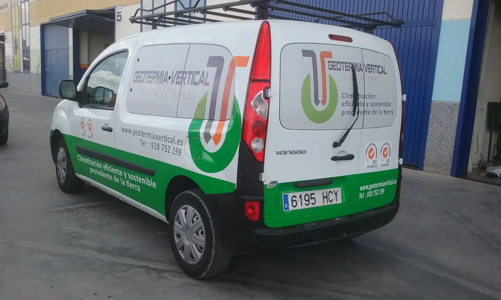 Vinilos corporativos para furgonetas