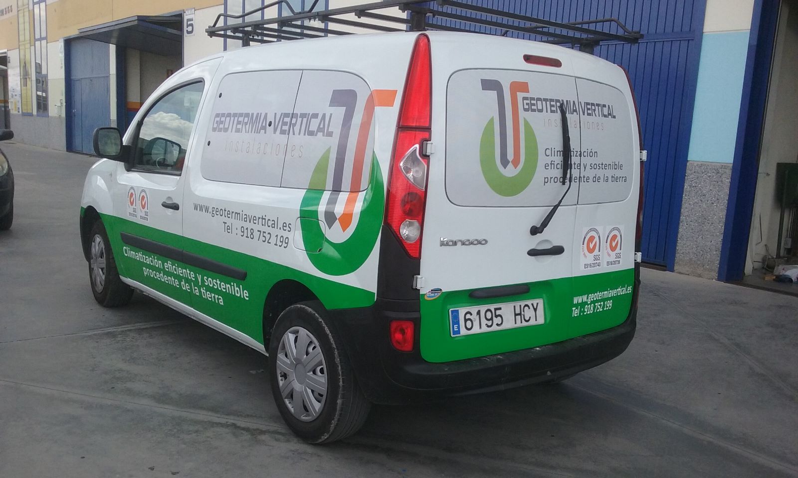 Vinilos corporativos para furgonetas